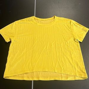 Lululemon short sleeve athletic top